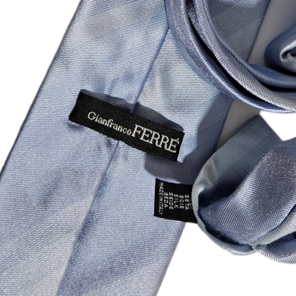 GIANFRANCO FERRE Blue Striped Silk LUXURY Tie ITALY - Picture 3 of 4